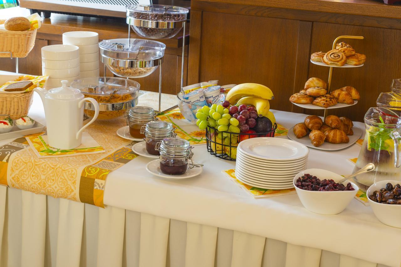 Hotel - Restauracja Platan Sędziszów Małopolski Extérieur photo
