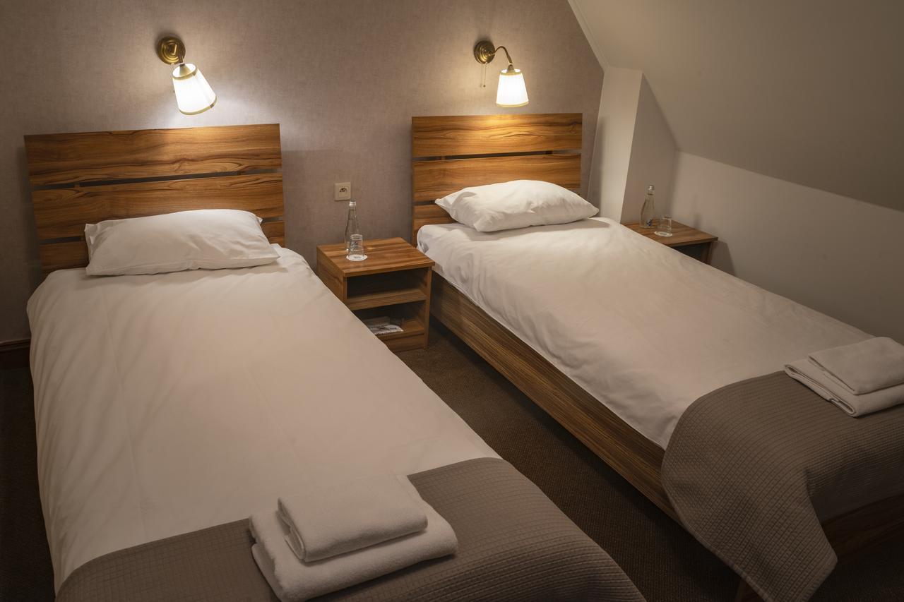 Hotel - Restauracja Platan Sędziszów Małopolski Extérieur photo